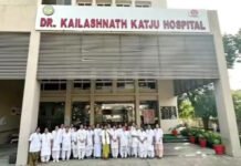 अस्पताल में नवजात की मौत पर हंगामा, डॉक्टर कमरों में बंद