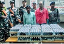 कफ सिरप की तस्करी पकड़ी, दो तस्कर पिकअप सहित काबू