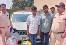 नशीली कफ सिरप की तस्करी में कार सवार दो अरेस्ट