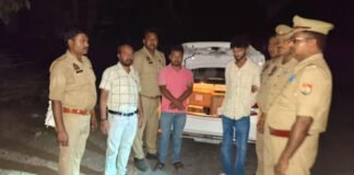 प्रतिबंधित कोडीनयुक्त कफ सीरप की तस्करी पकड़ी, 2 अरेस्ट