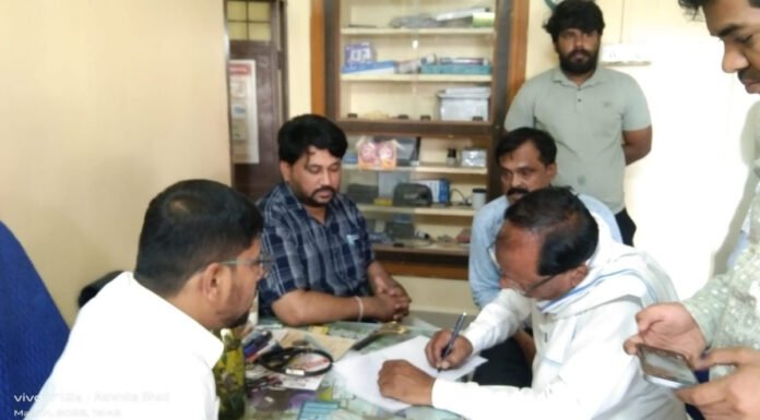 झोलाछाप डॉक्टर के फर्जी अस्पताल पर रेड, क्लिनिक सील