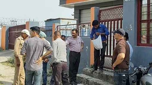 नकली दवा निर्माण के आरोप में नेक्टर हब्र्स एंड ड्रग्स कंपनी सील