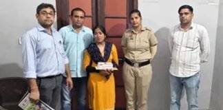 नशीले कैप्सूल की खेप के साथ युवती को घर से किया अरेस्ट
