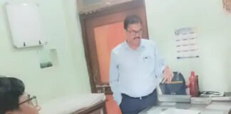 अवैध अस्पताल और पैथोलॉजी लैबों पर छापेमारी, एक सील
