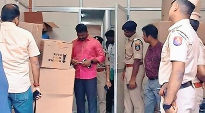ड्रग इंस्पेक्टर नकली दवाओं के मामले में लापरवाही पर सस्पेंड