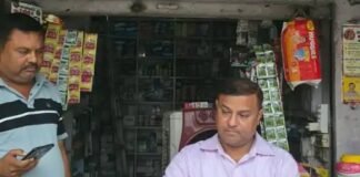 तीन मेडिकल स्टोरों पर रेड कर छह दवाओं के सैंपल लिए