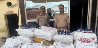 नशीली दवा कोडीन कफ सिरप की तस्करी पकड़ी, ट्रक जब्त