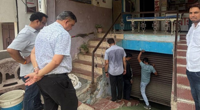 पंजीकरण के बिना चल रहा प्राइवेट अस्पताल बंद कराया