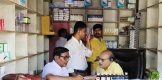 नकली दवाओं की बिक्री, स्टोर से दवाएं जब्त