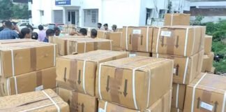 कफ सिरप के अवैध गोदाम पर छापेमारी, 162 बॉक्स इंजेक्शन जब्त