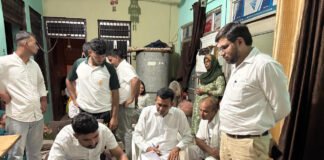 स्वास्थ्य विभाग ने मकान से नशीली और अवैध दवाएं की जब्त