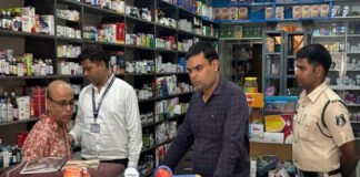 दवा रिकार्ड सही न मिलने पर 3 मेडिकल स्टोर के लाइसेंस कैंसिल