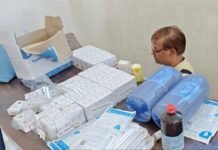 निजी हॉस्पिटल की छत पर सरकारी सप्लाई की 251 दवाएं मिली