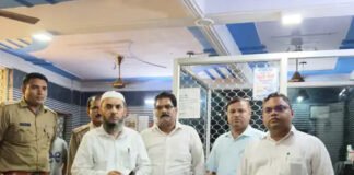 अवैध पॉलीक्लिनिक पर रेड, दवाएं सीज कर सैंपल लिए