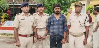 दवा दुकान पर रेड, 9 लाख की नशीली दवाएं जब्त