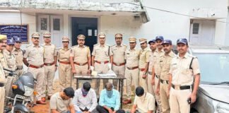 नशीली दवा अल्प्राज़ोलम की तस्करी पकड़ी, 4 अरेस्ट