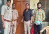 झोलाछाप डॉक्टर के क्लीनिक पर छापेमारी, डॉक्टर फरार
