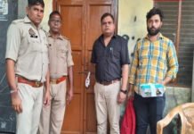 झोलाछाप डॉक्टर के क्लीनिक पर छापेमारी, डॉक्टर फरार