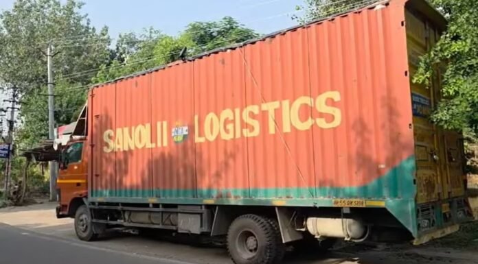 कैप्सूल से भरा ट्रक रास्ते से गायब,जंगल में मिला