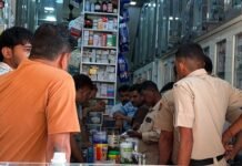 मेडिकल स्टोर्स पर रेड के दौरान रिकॉर्ड में मिली खामियां मेडिकल स्टोर्स