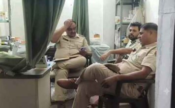 निजी क्लीनिक पर छापेमारी में मिली सरकारी नशीली दवाएं