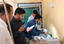 रजिस्ट्रेशन बगैर चल रहे अस्पताल में मिली एक्सपायरी दवाएं