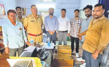 चिकित्सा डिग्री के बिना इलाज करते पकड़ा फर्जी डॉक्टर