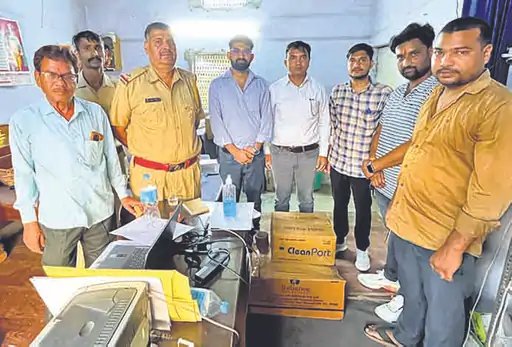 चिकित्सा डिग्री के बिना इलाज करते पकड़ा फर्जी डॉक्टर