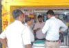 अवैध मेडिकल स्टोर पर छापेमारी कर दवाइयां जब्त की